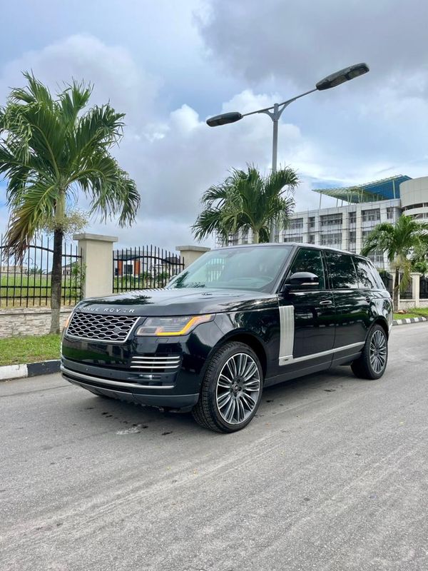 Main image of 2020 LAND ROVER Range Rover